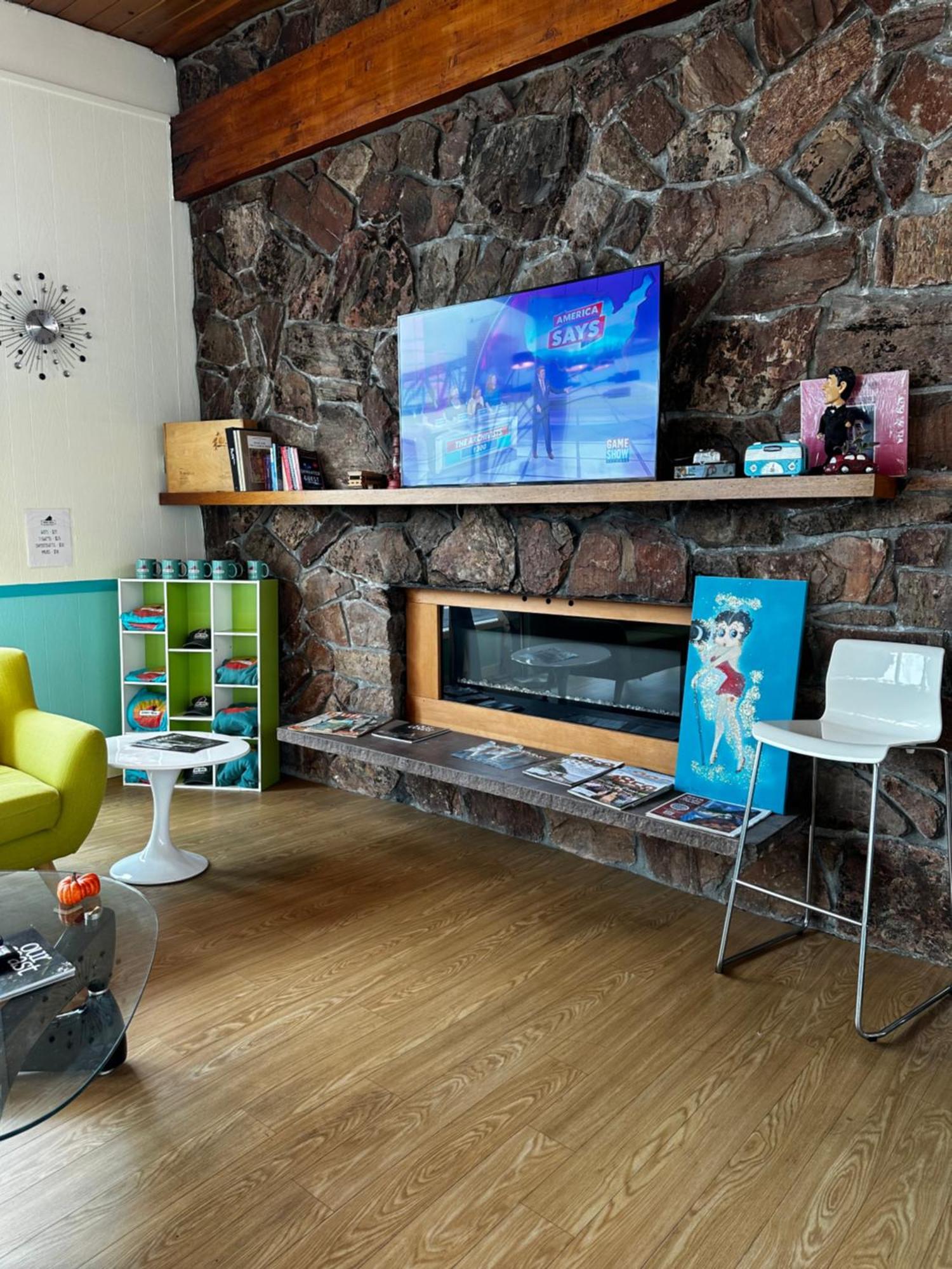 אסטוריה Atomic Motel מראה חיצוני תמונה